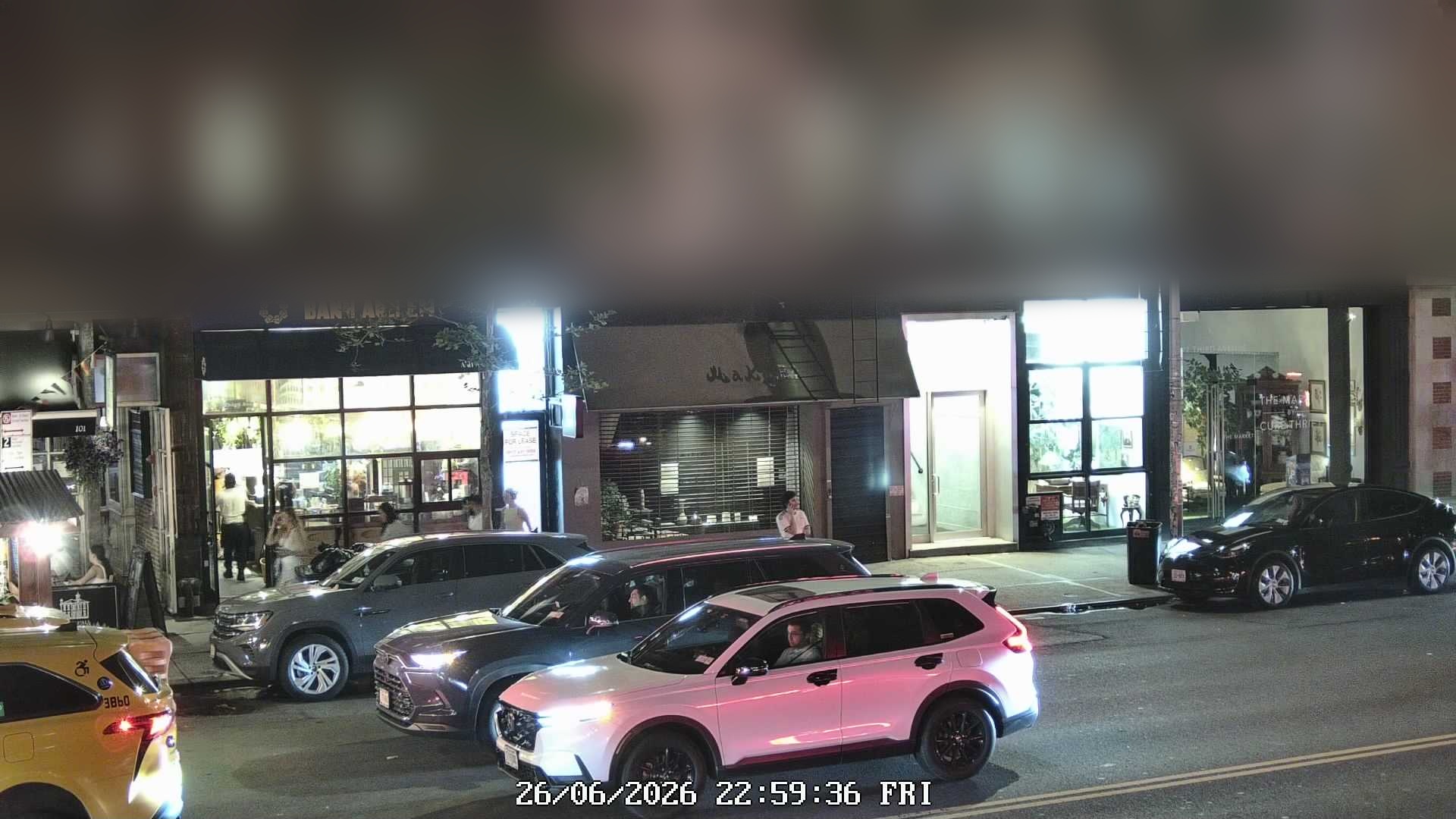 Bánh Anh Em wait time — live line camera