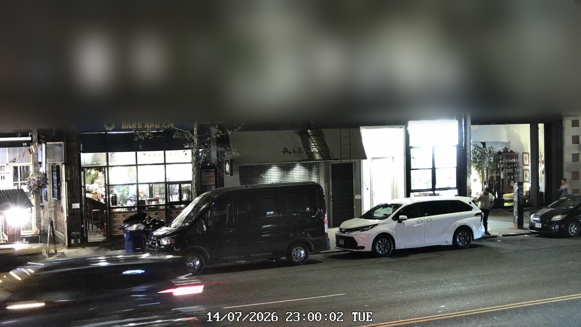 Bánh Anh Em wait time — live line camera