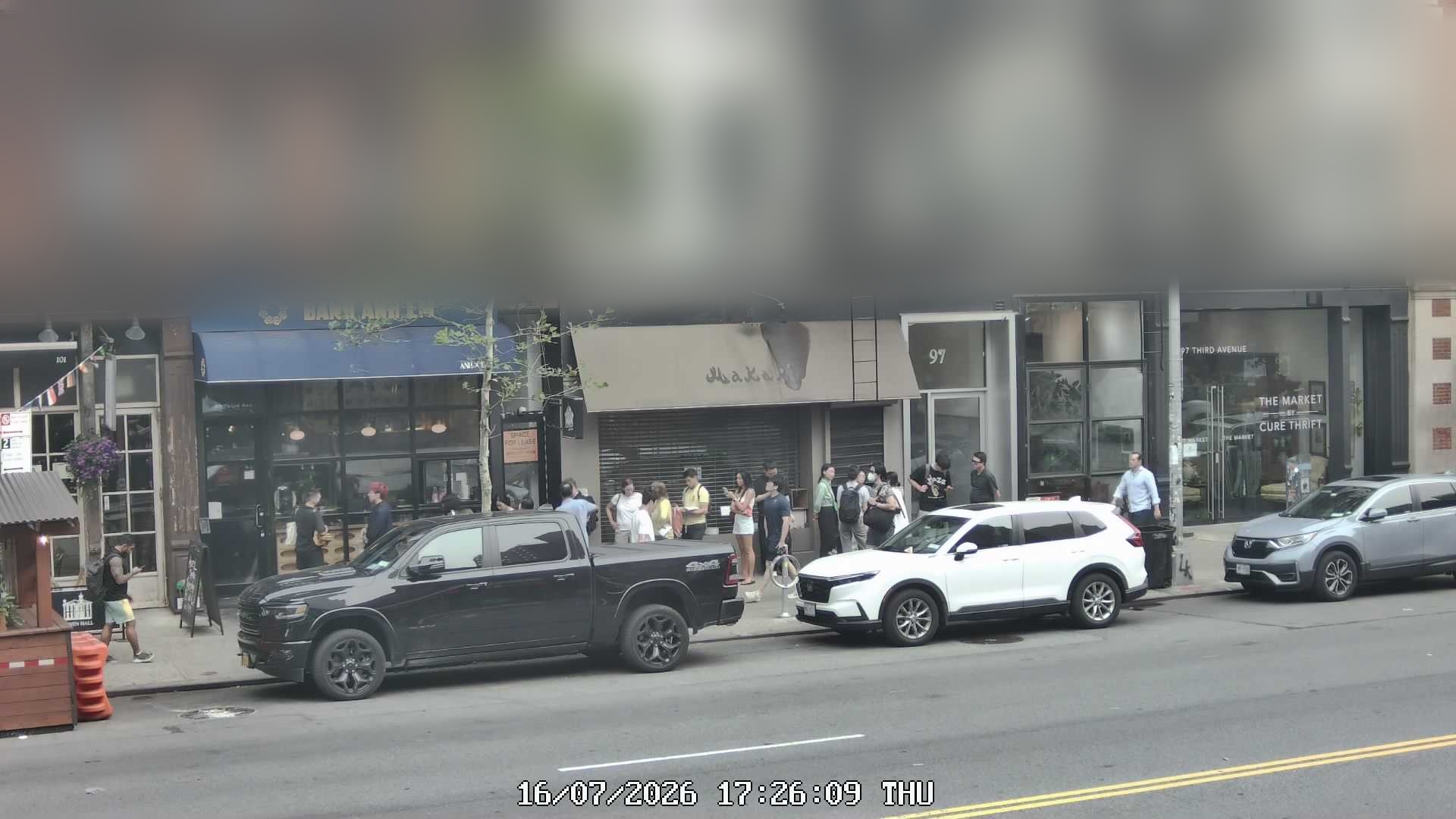 Bánh Anh Em live line camera