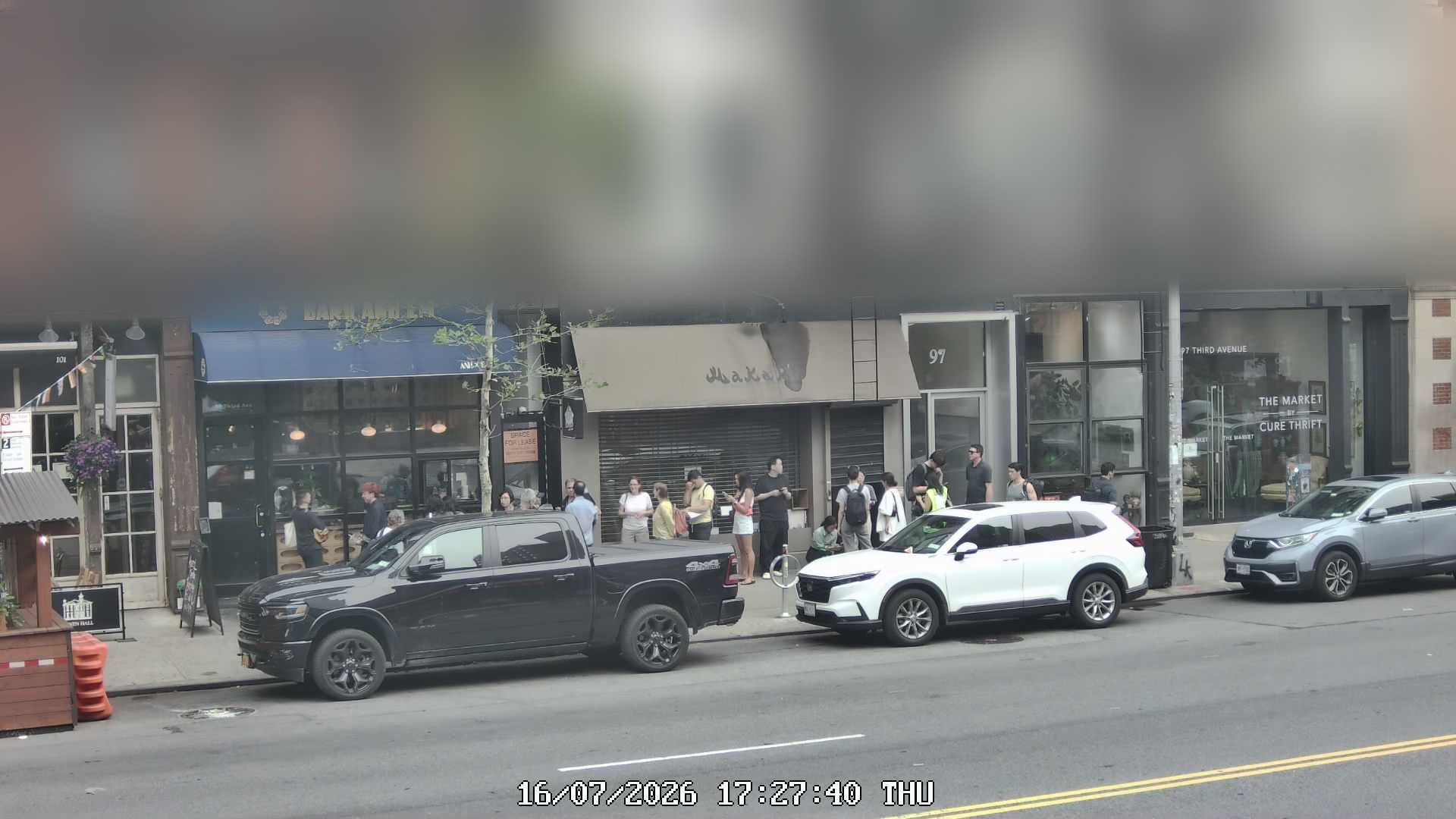 Bánh Anh Em live line camera