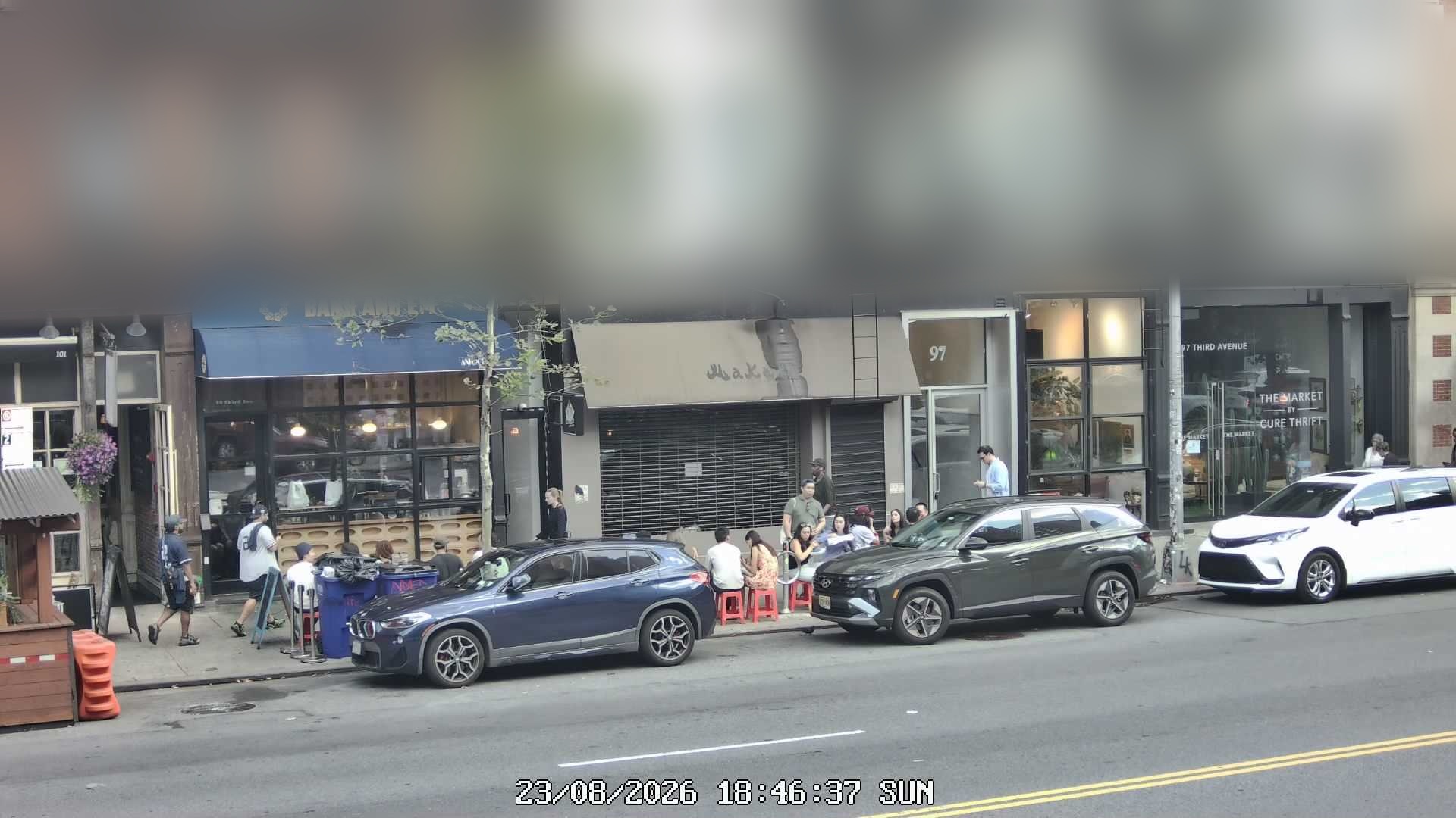 Bánh Anh Em live line camera