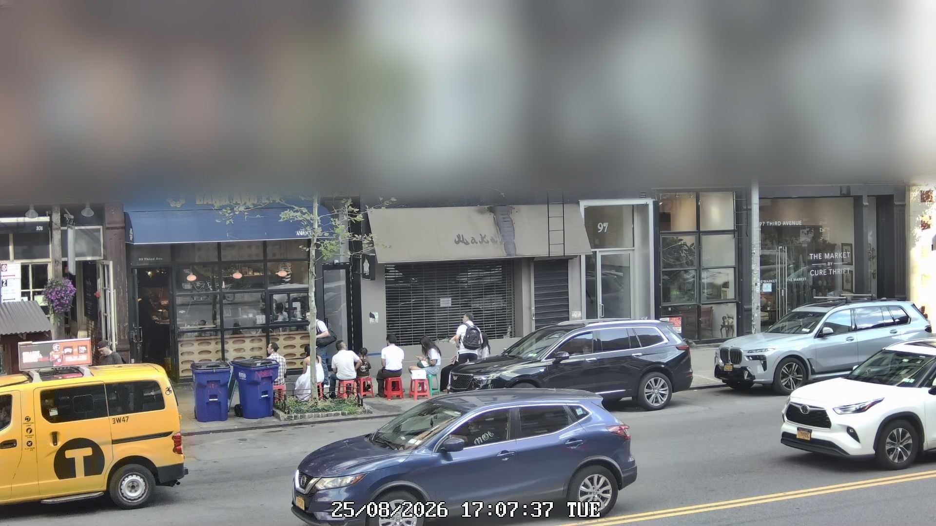 Bánh Anh Em live line camera