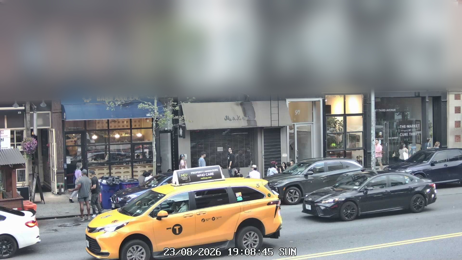 Bánh Anh Em live line camera