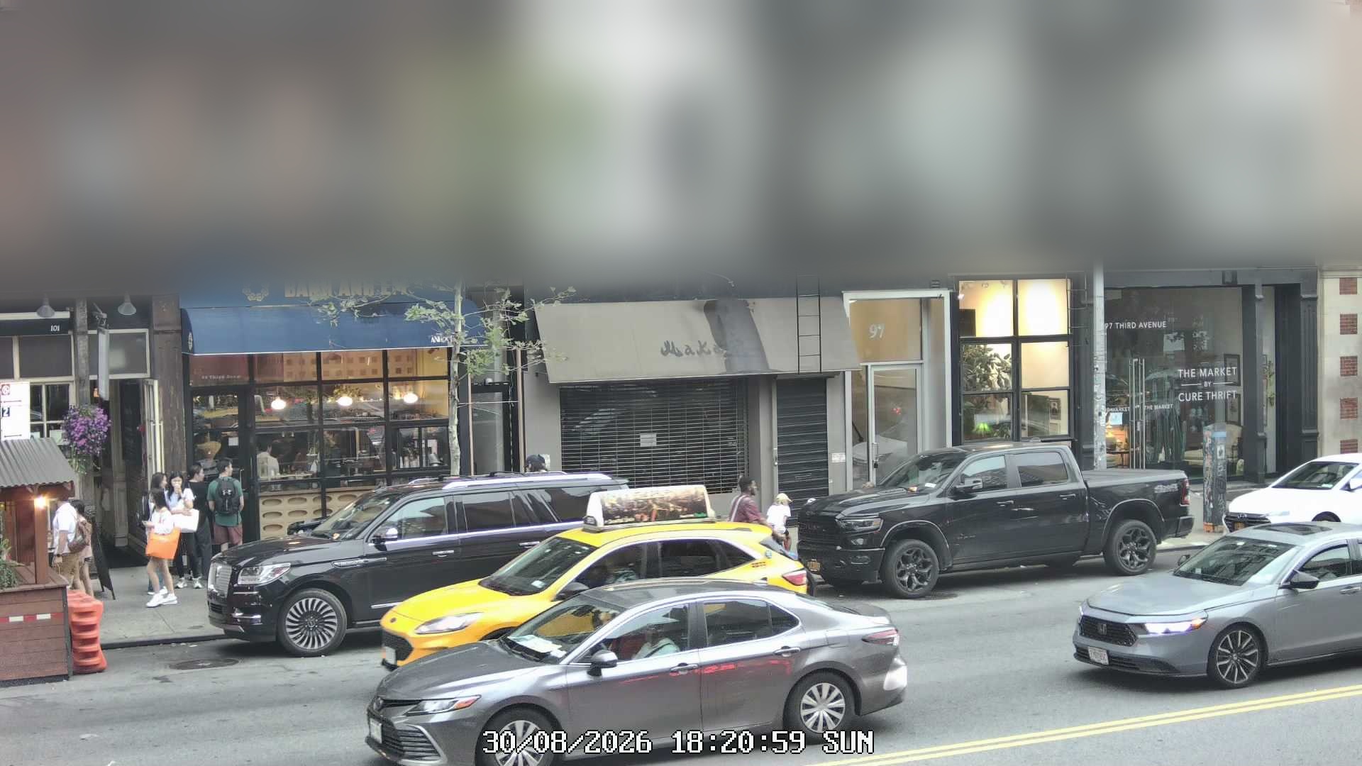 Bánh Anh Em live line camera