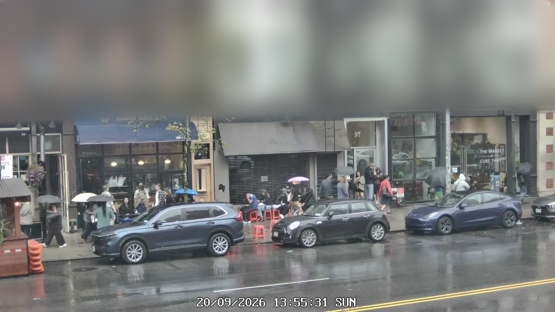 Bánh Anh Em live line camera