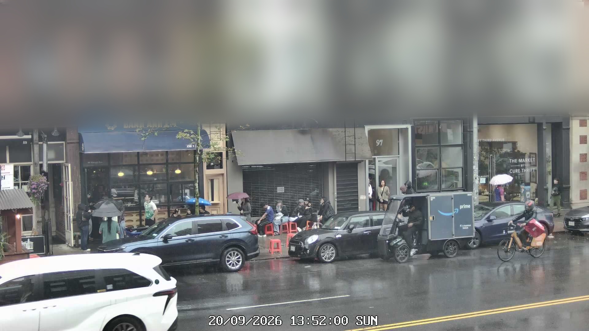 Bánh Anh Em live line camera