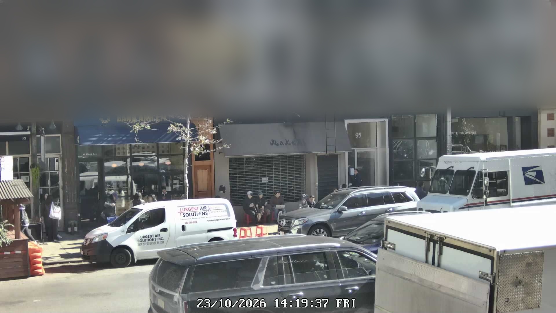 Bánh Anh Em live line camera
