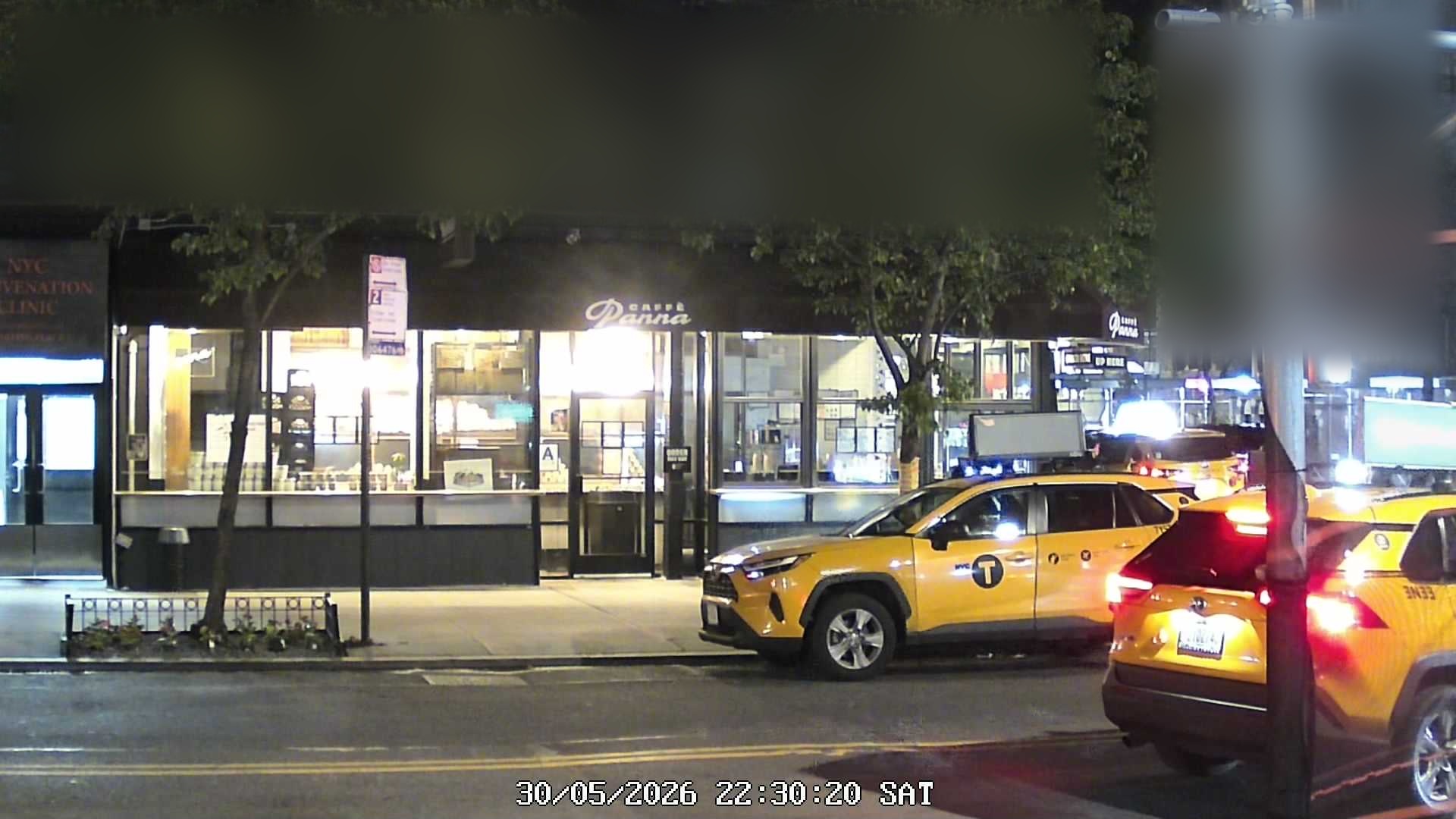 Caffè Panna wait time — live line camera