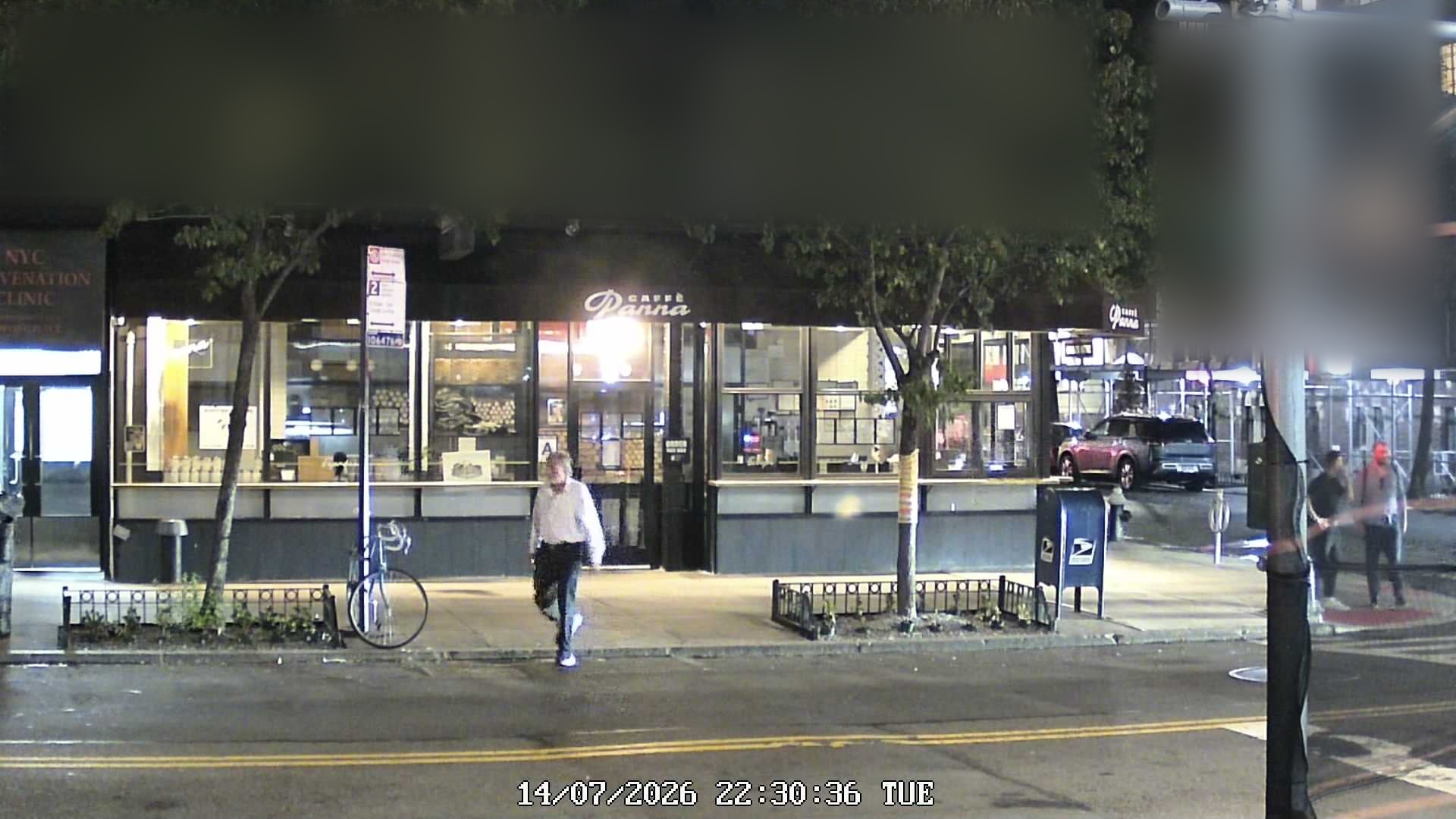 Caffè Panna wait time — live line camera