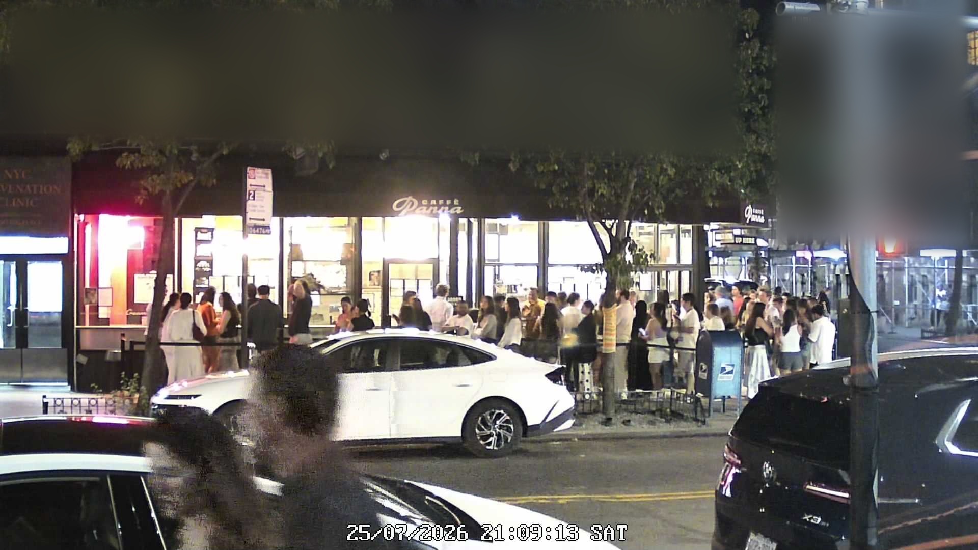 Caffè Panna wait time — live line camera