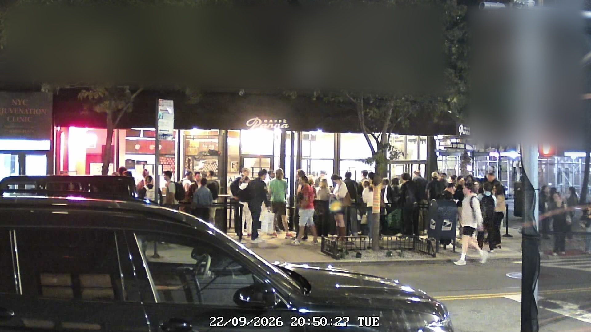 Caffè Panna wait time — live line camera