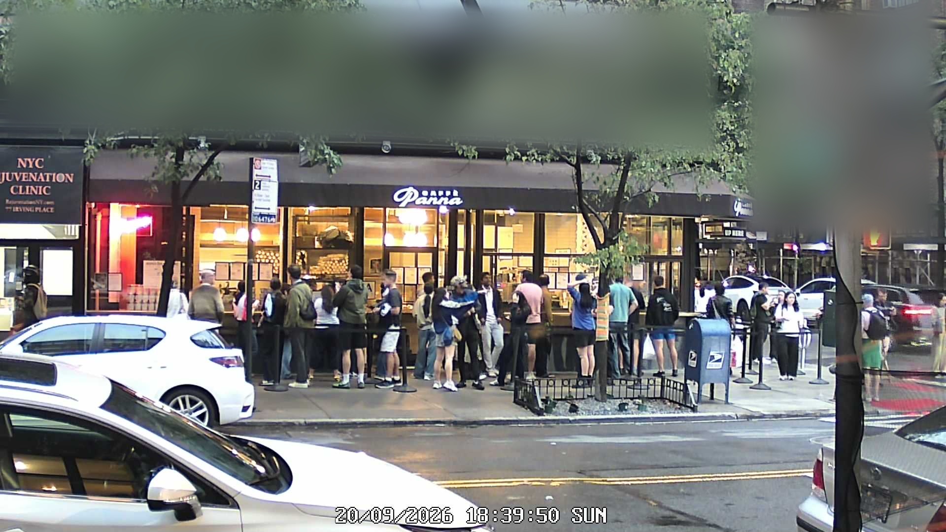 Caffè Panna wait time — live line camera