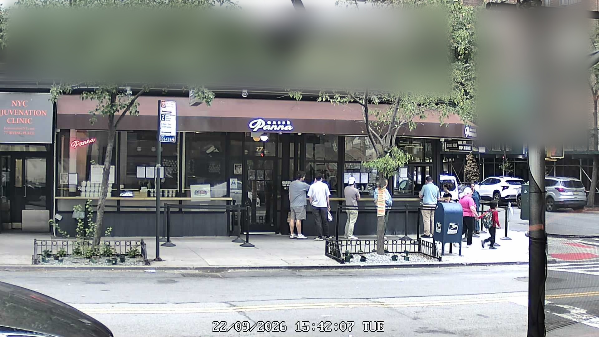 Caffè Panna wait time — live line camera