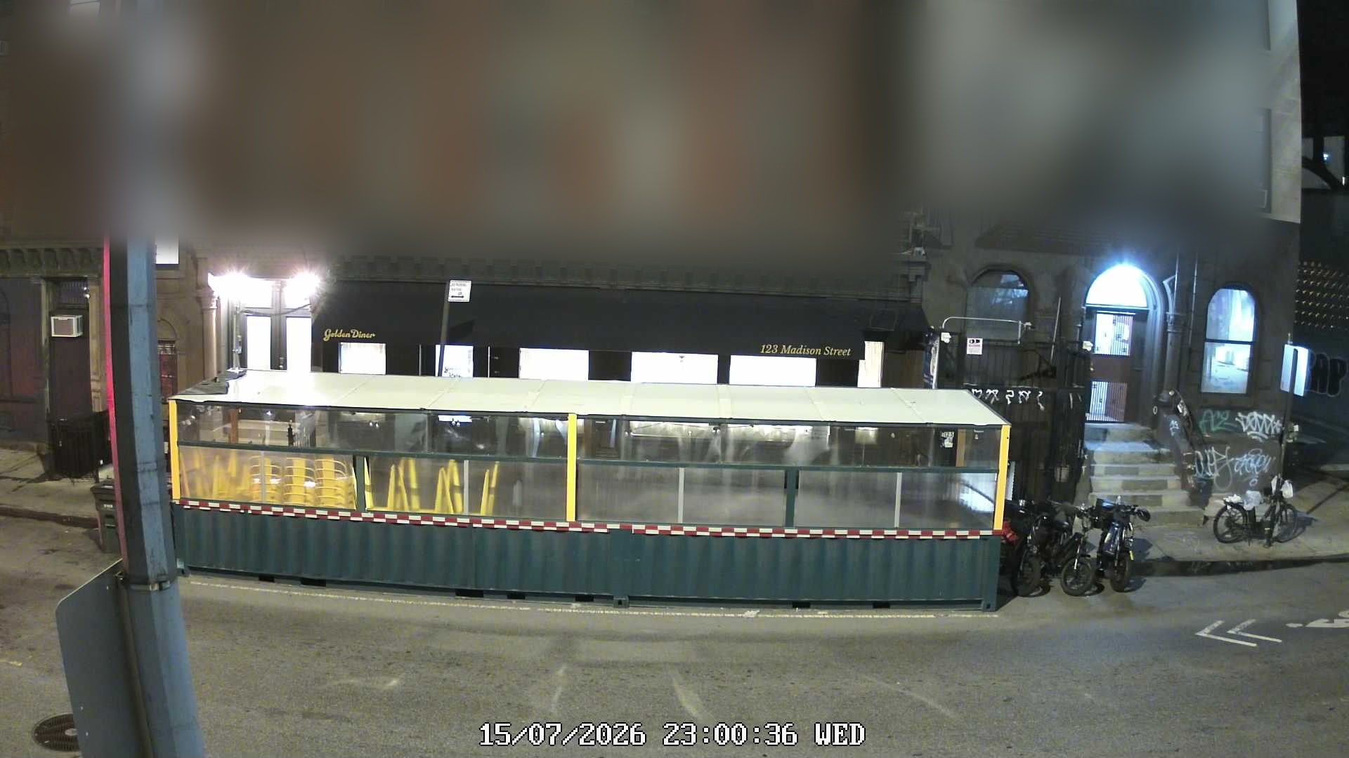 Golden Diner live line camera