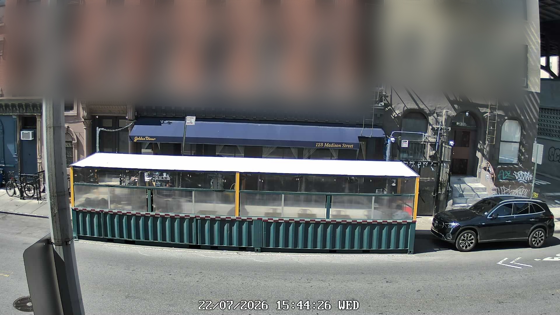 Golden Diner live line camera