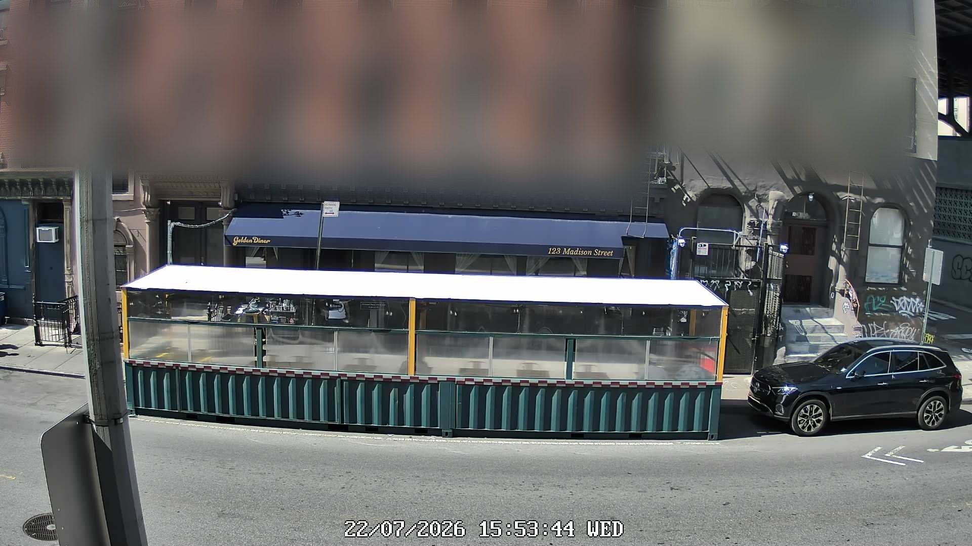 Golden Diner live line camera