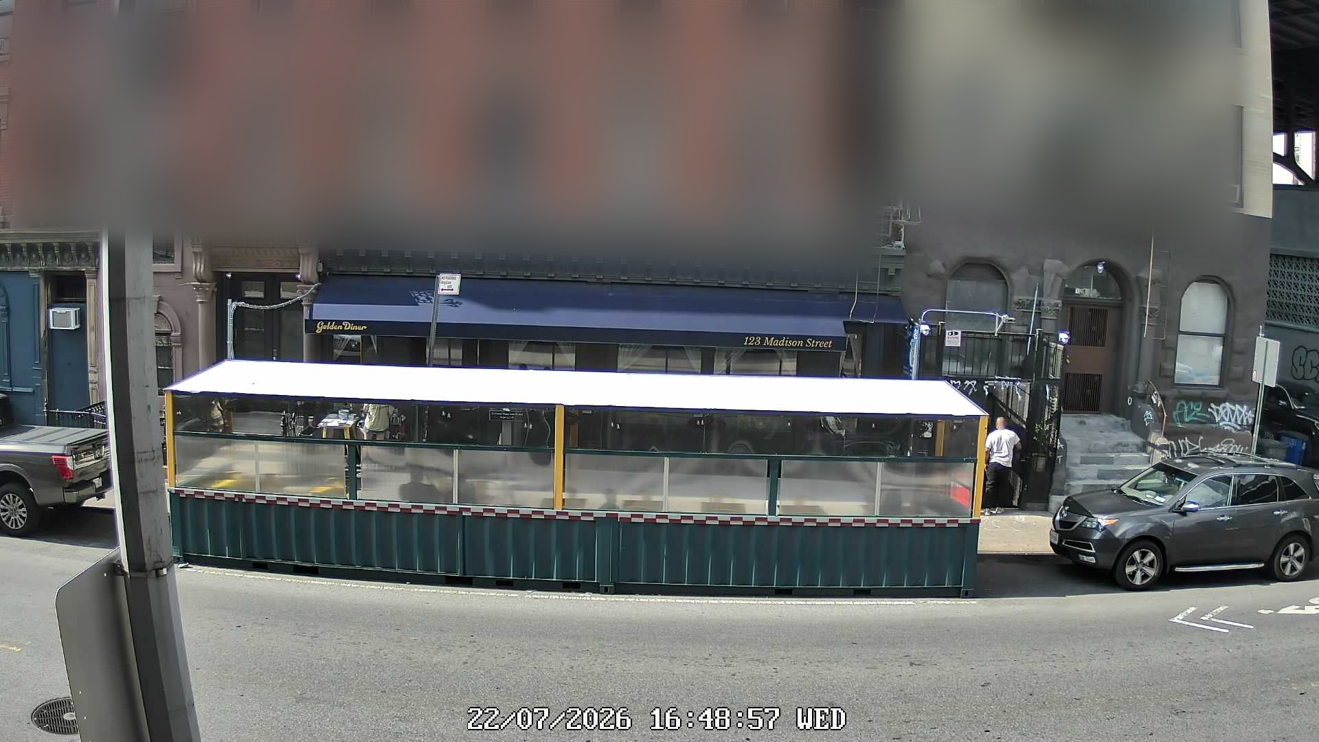 Golden Diner live line camera