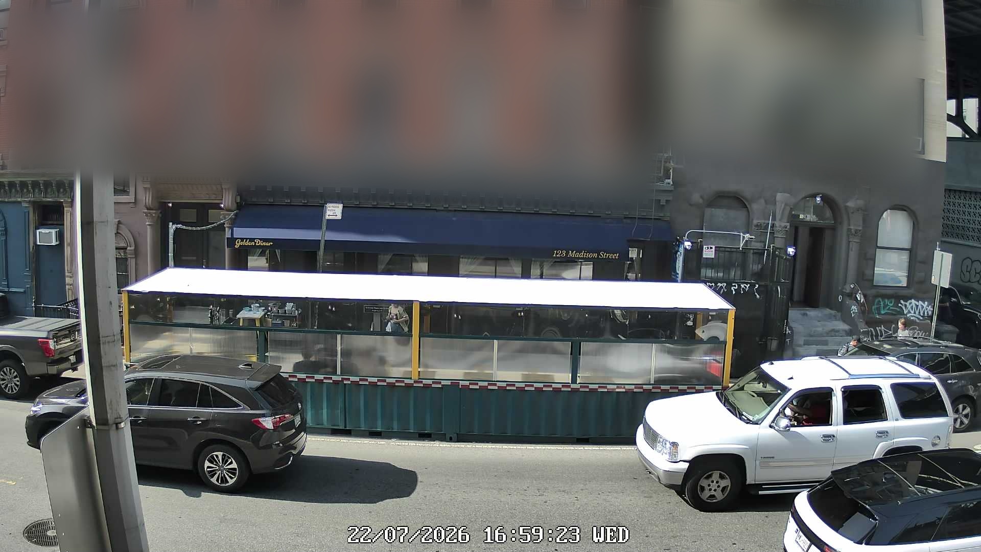 Golden Diner live line camera