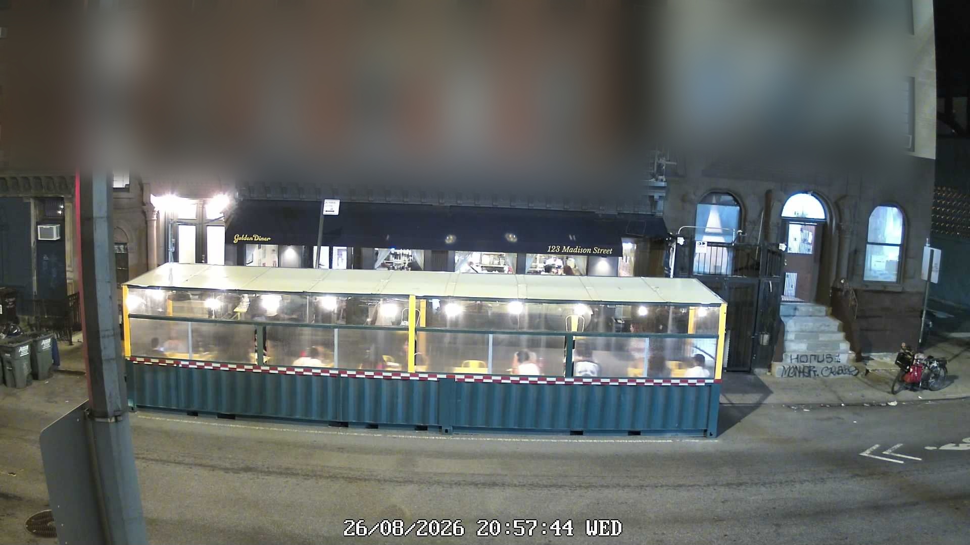 Golden Diner live line camera
