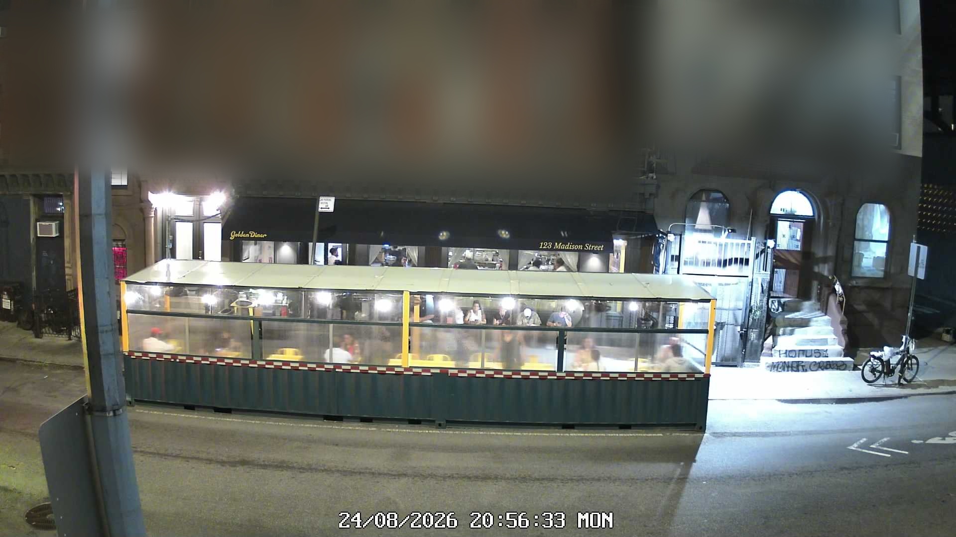 Golden Diner live line camera