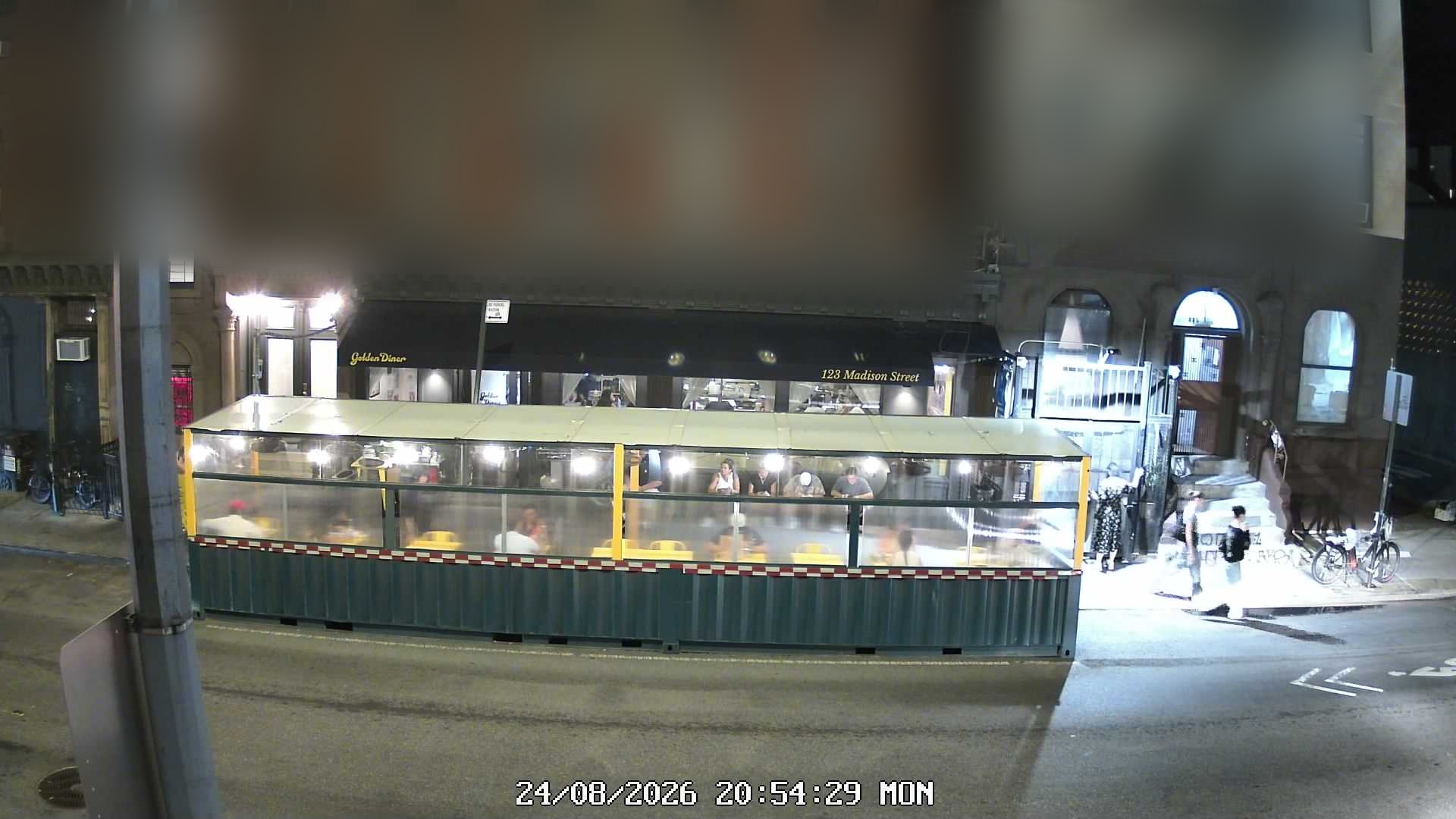 Golden Diner live line camera