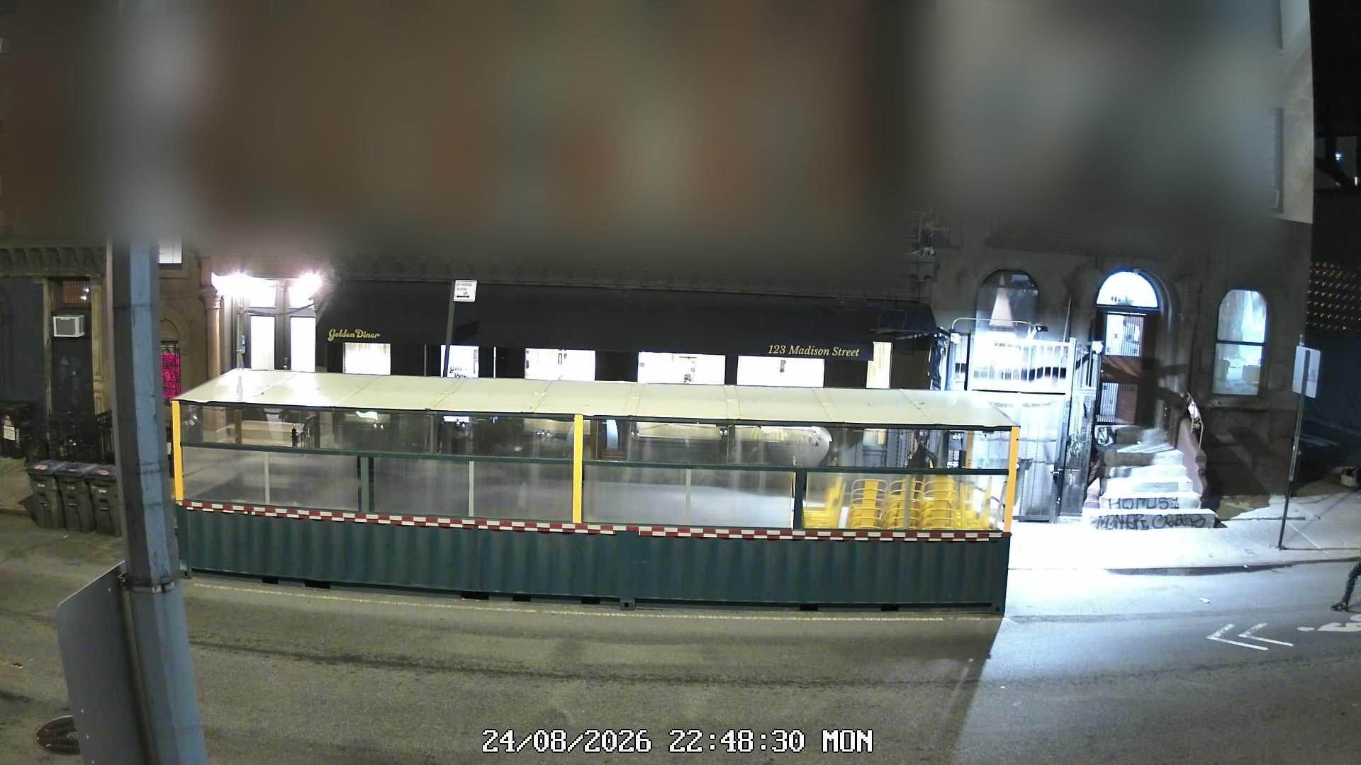 Golden Diner live line camera