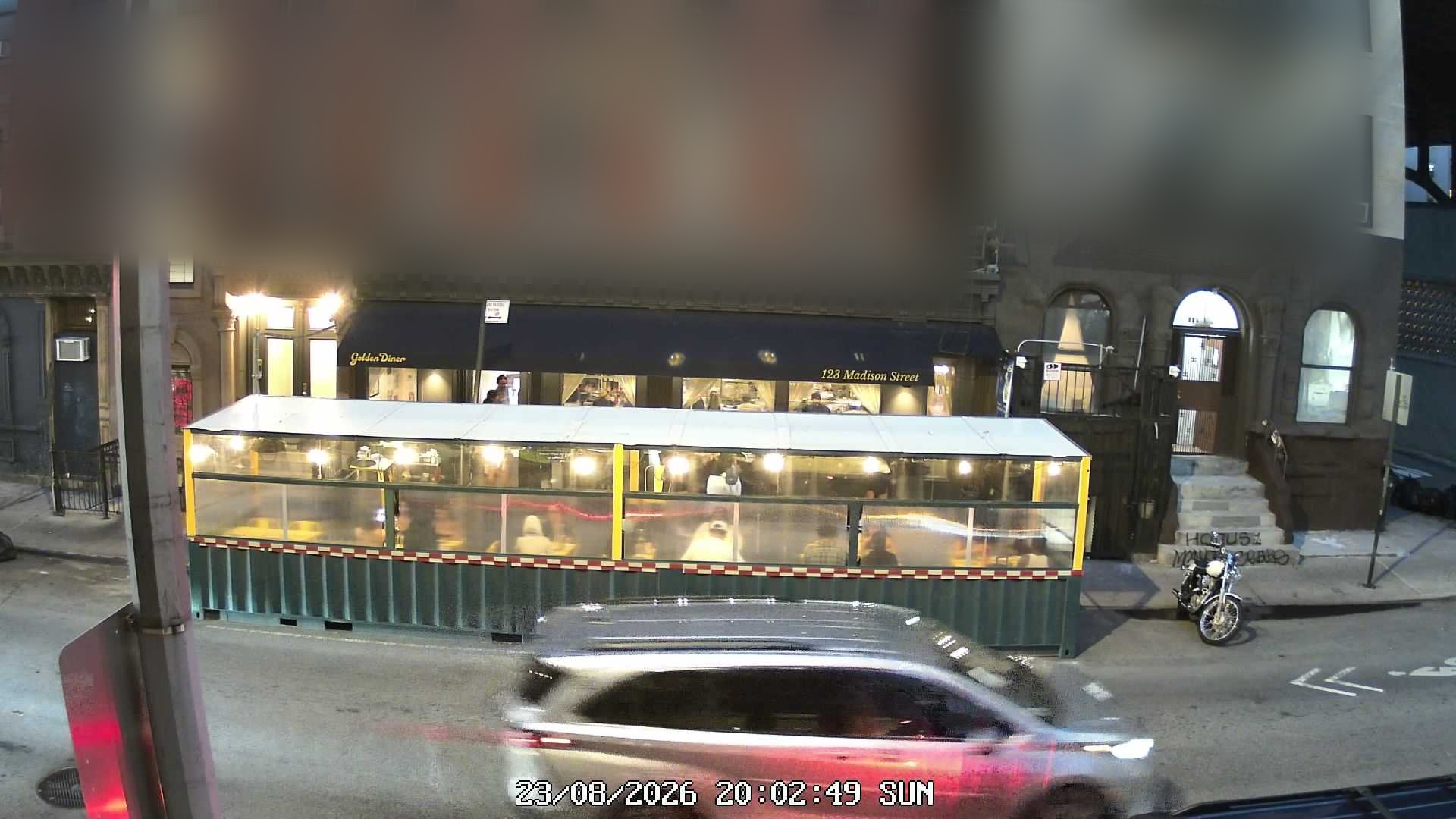 Golden Diner live line camera