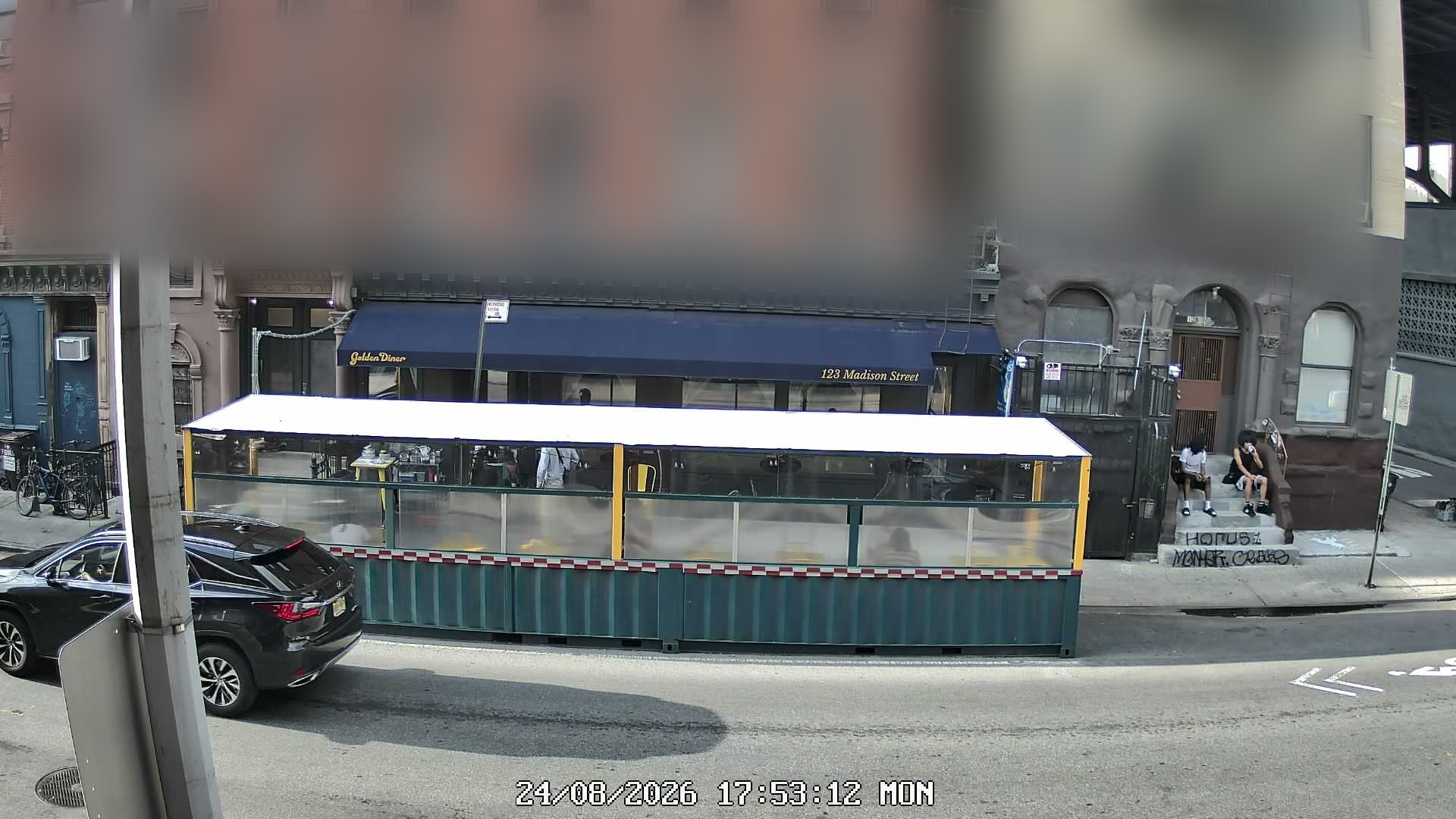 Golden Diner live line camera