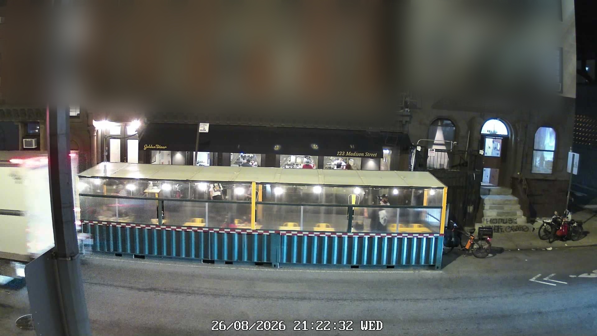Golden Diner live line camera