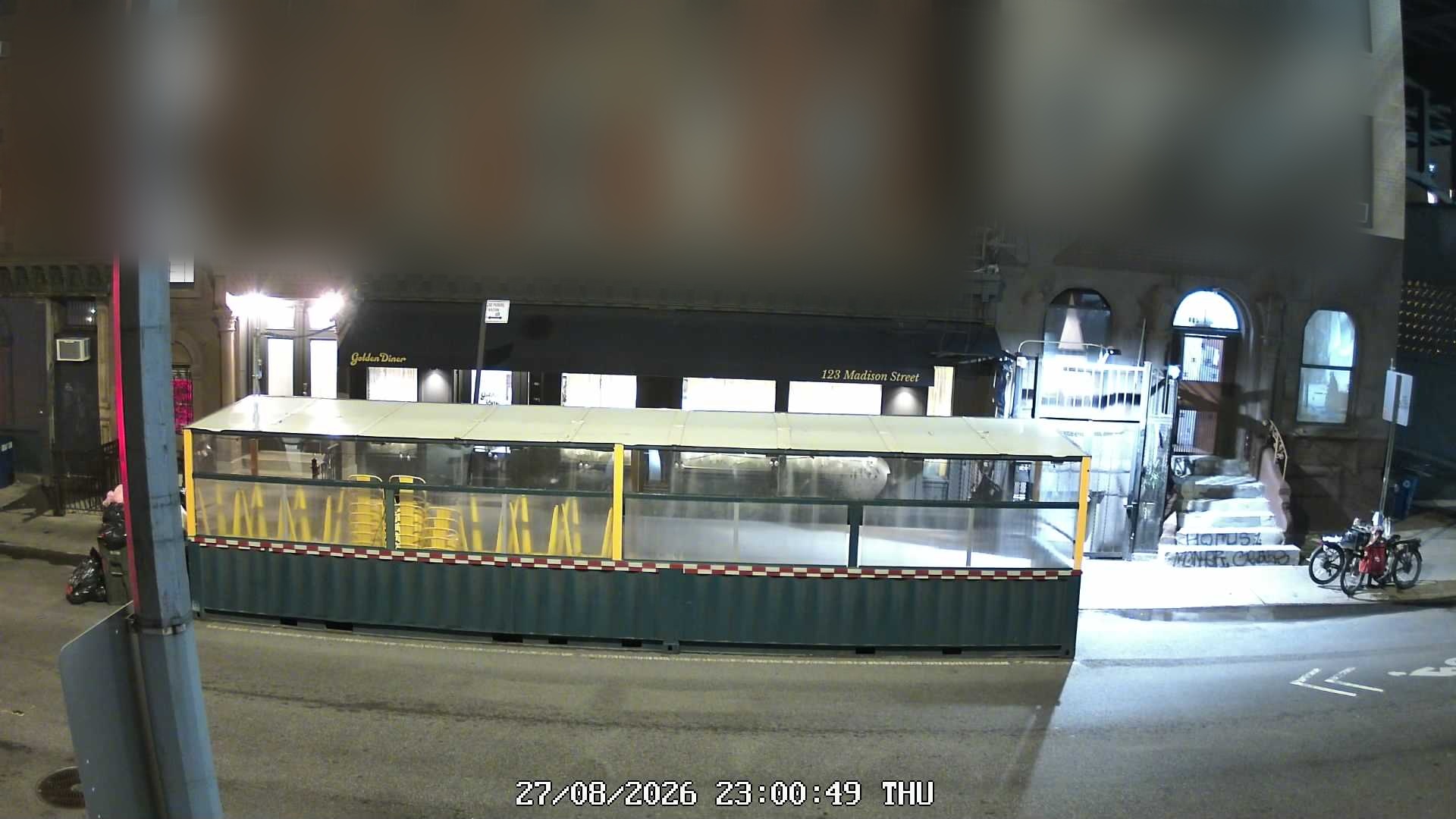 Golden Diner live line camera