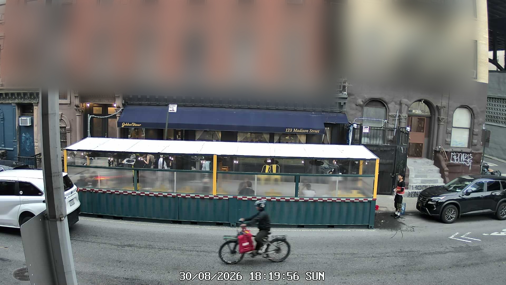 Golden Diner live line camera