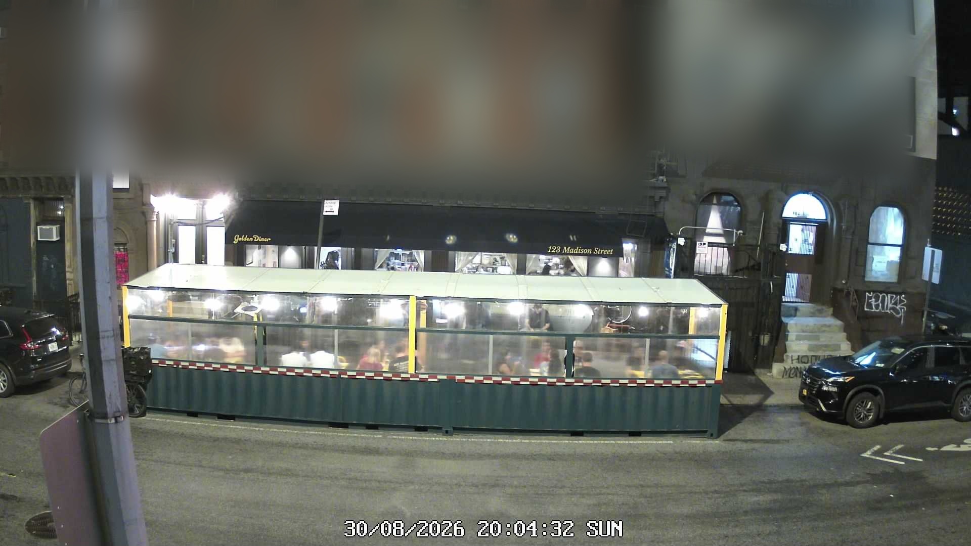 Golden Diner live line camera