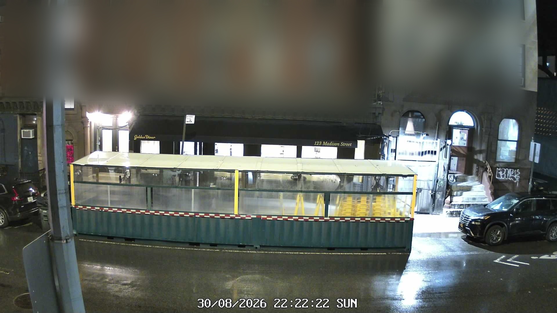 Golden Diner live line camera