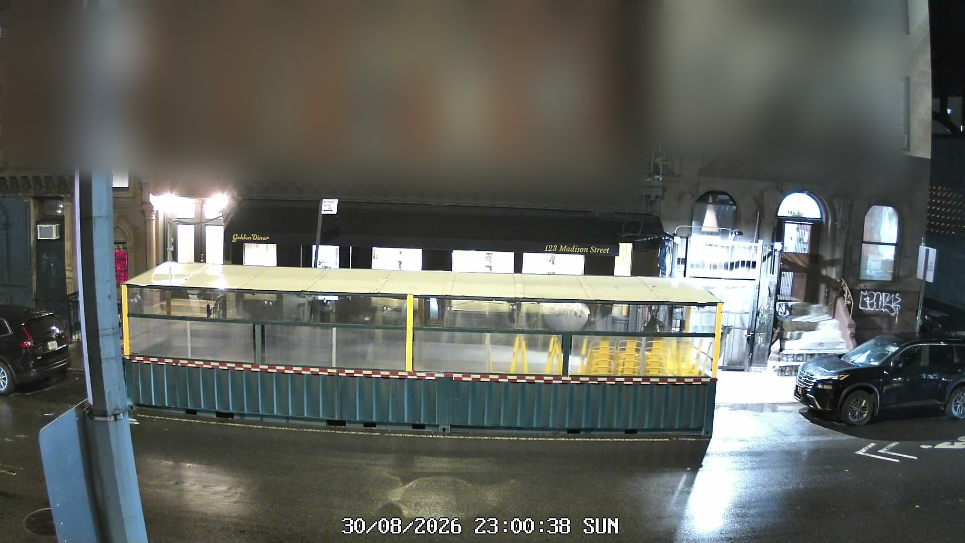 Golden Diner live line camera