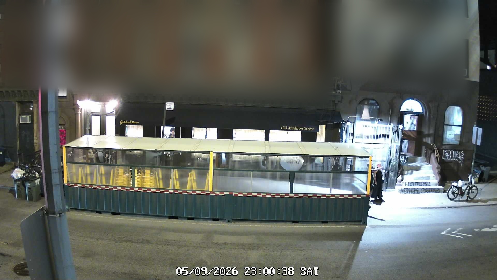 Golden Diner live line camera