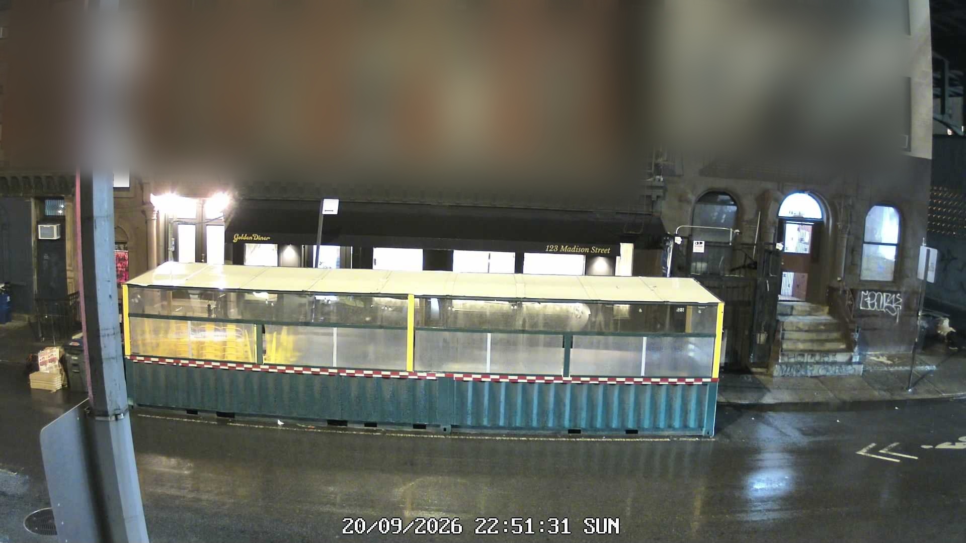 Golden Diner live line camera