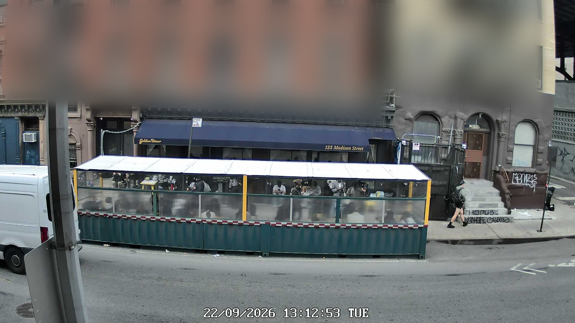Golden Diner live line camera
