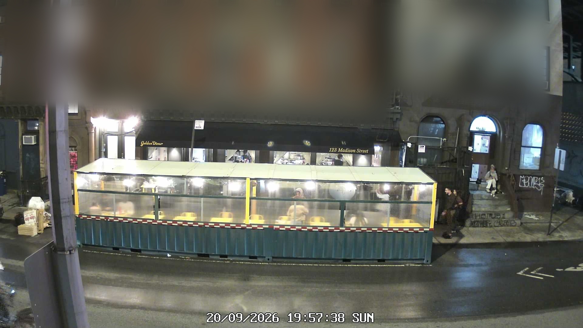 Golden Diner live line camera