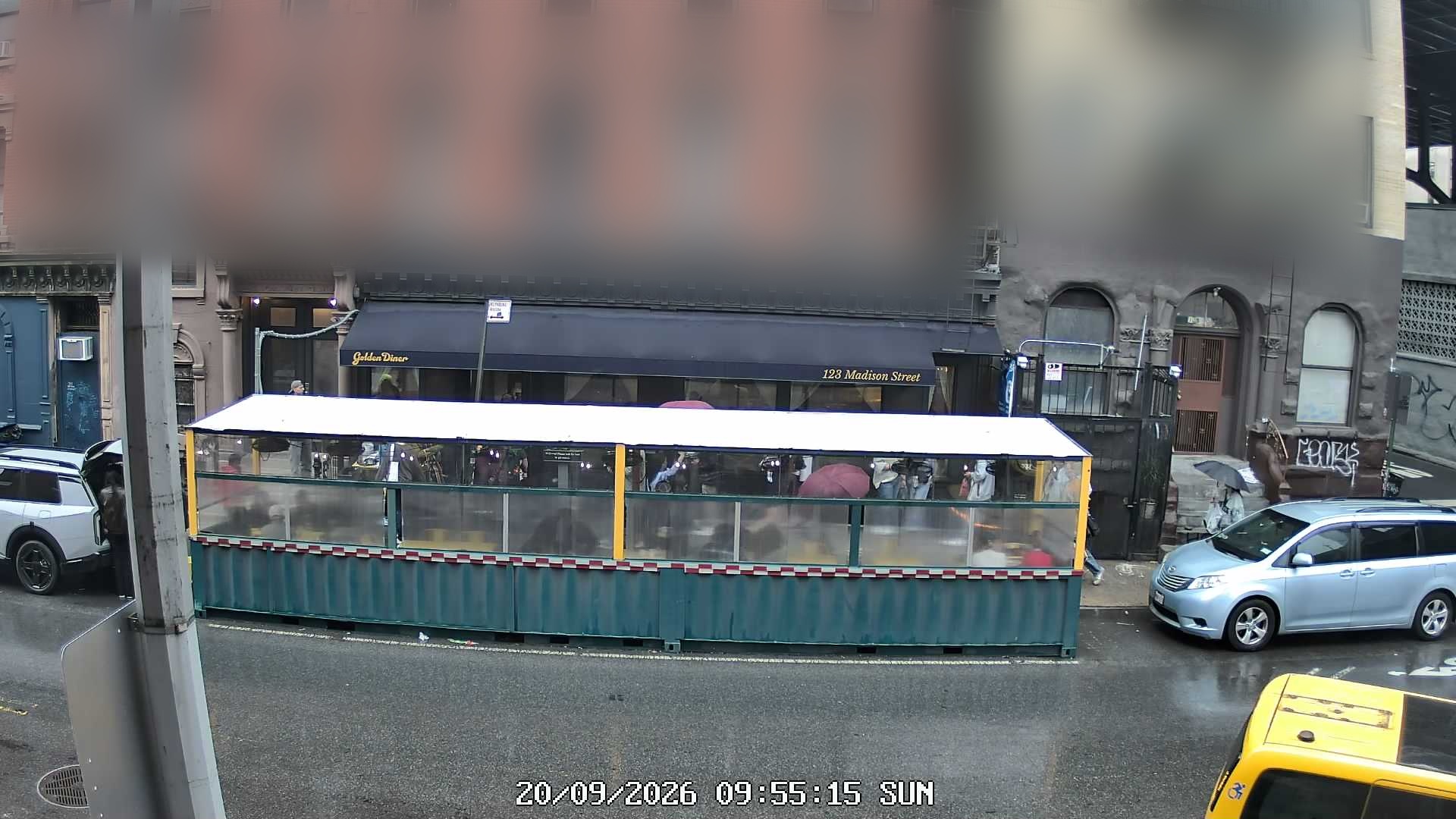Golden Diner live line camera