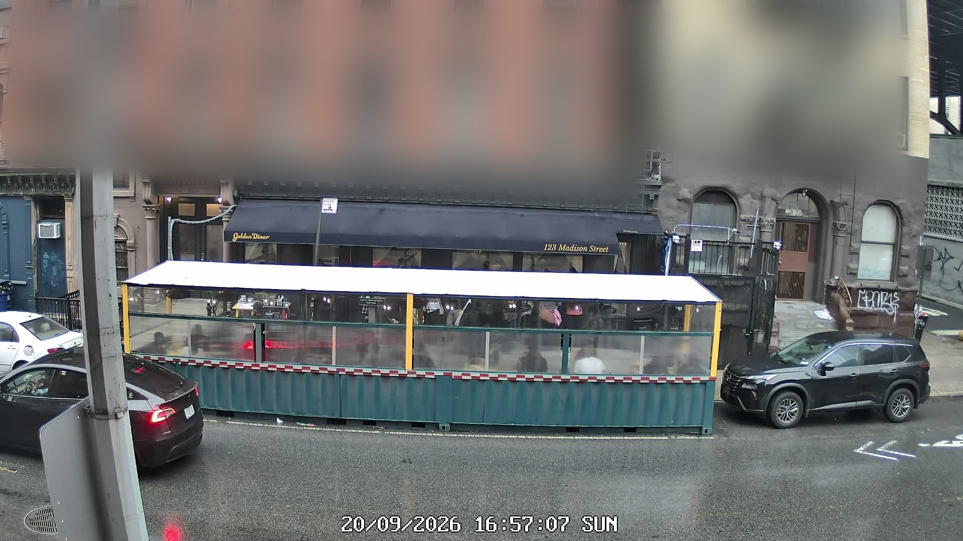 Golden Diner live line camera