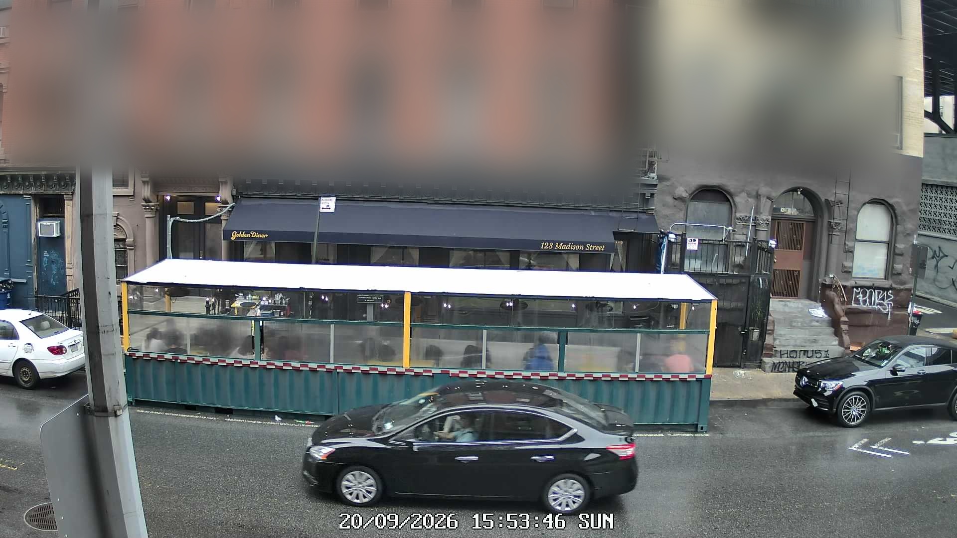 Golden Diner live line camera