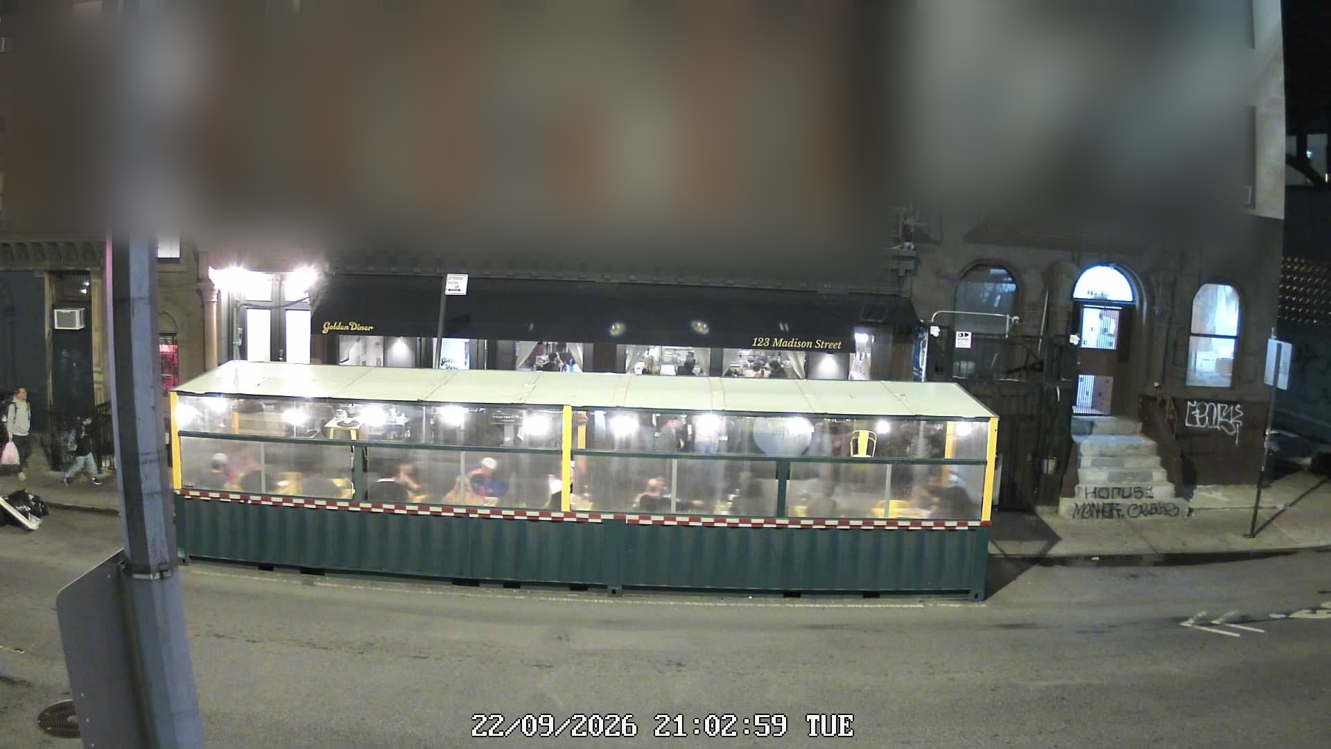 Golden Diner live line camera