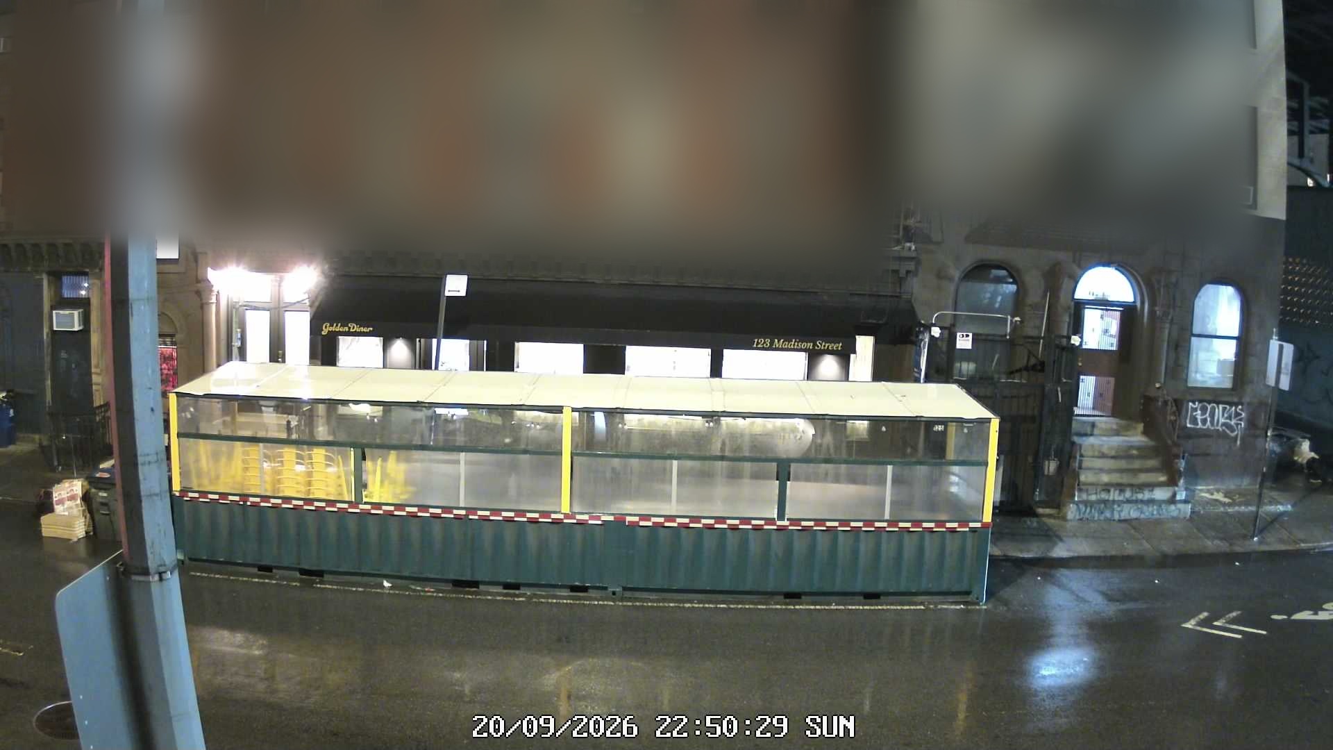 Golden Diner live line camera
