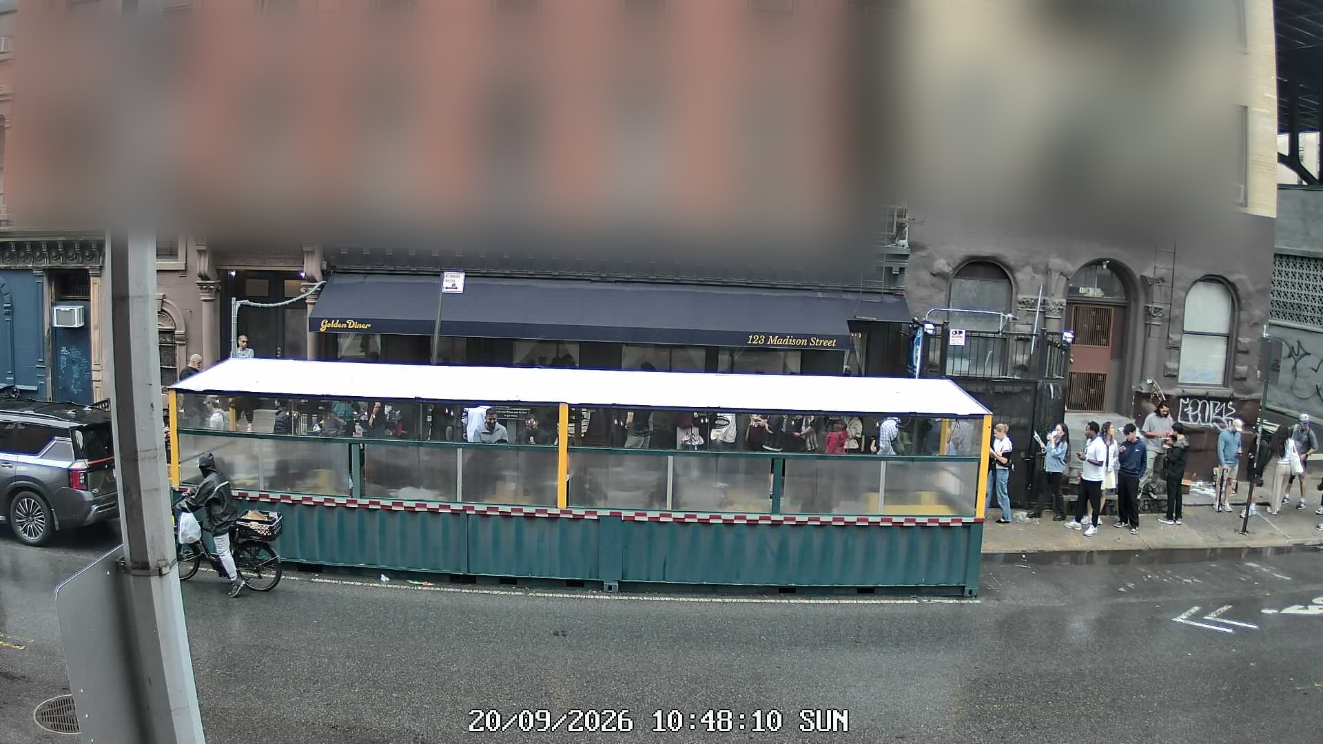 Golden Diner live line camera