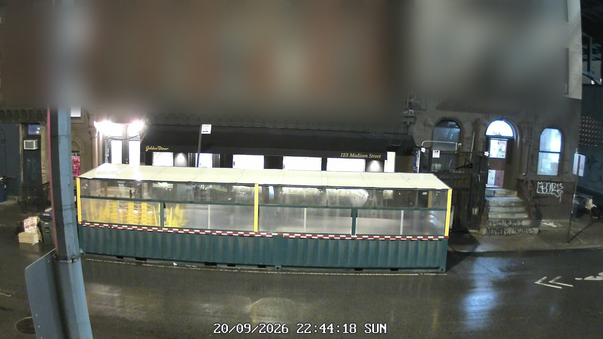 Golden Diner live line camera