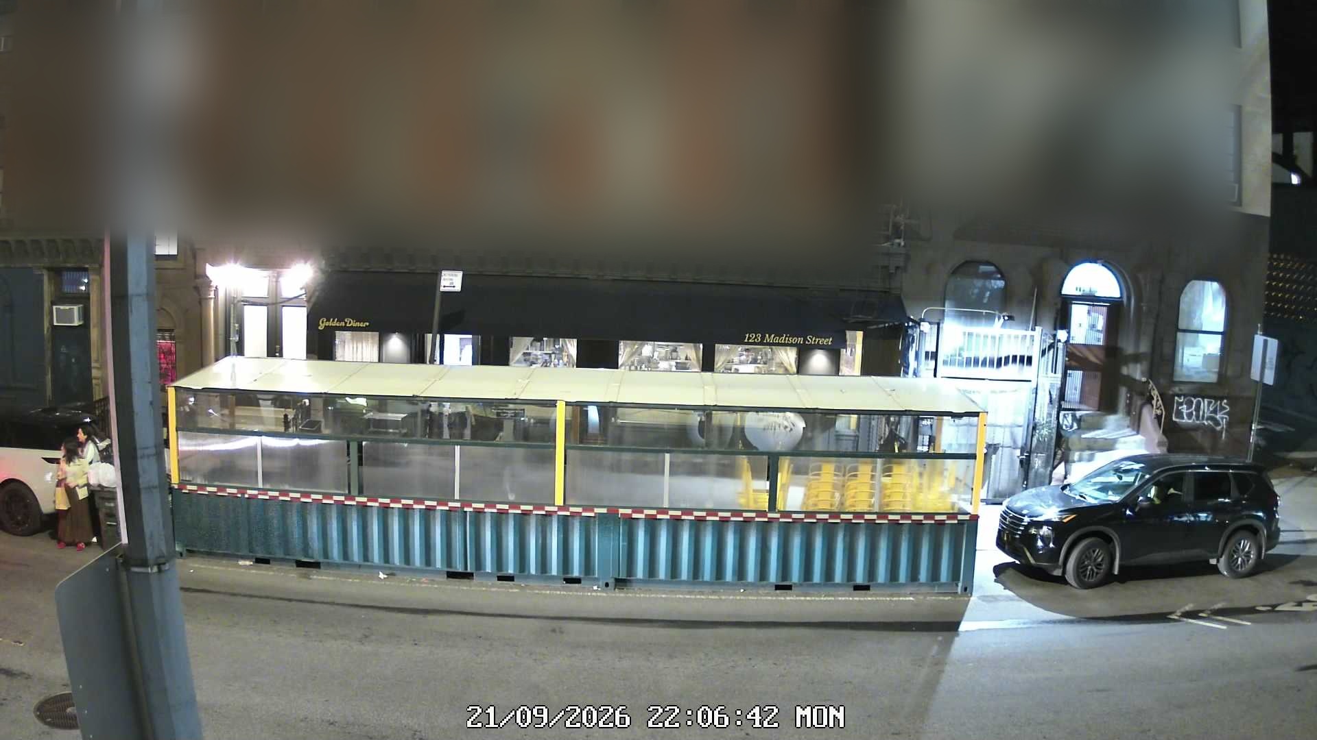 Golden Diner live line camera