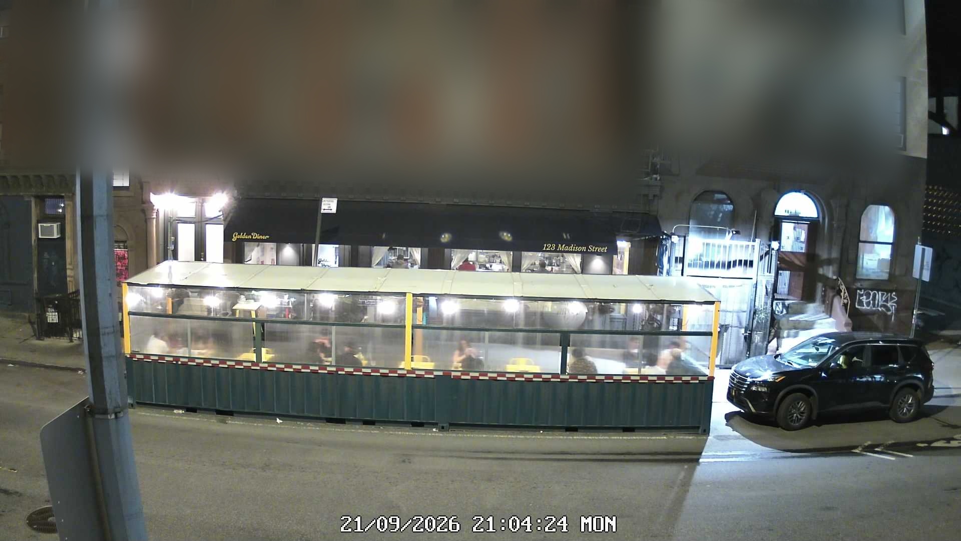 Golden Diner live line camera