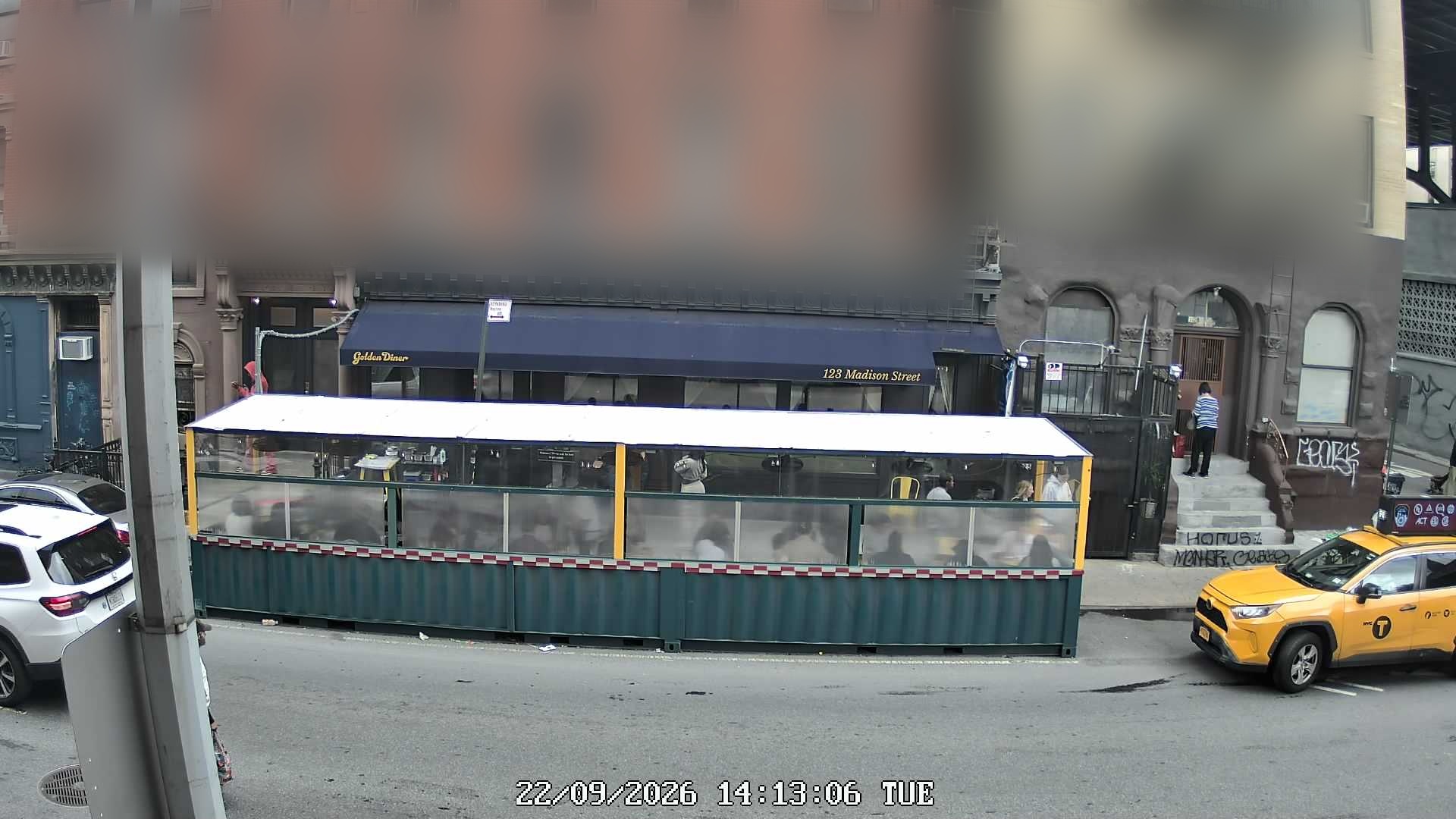 Golden Diner live line camera