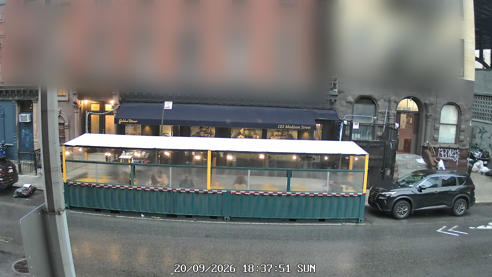 Golden Diner live line camera