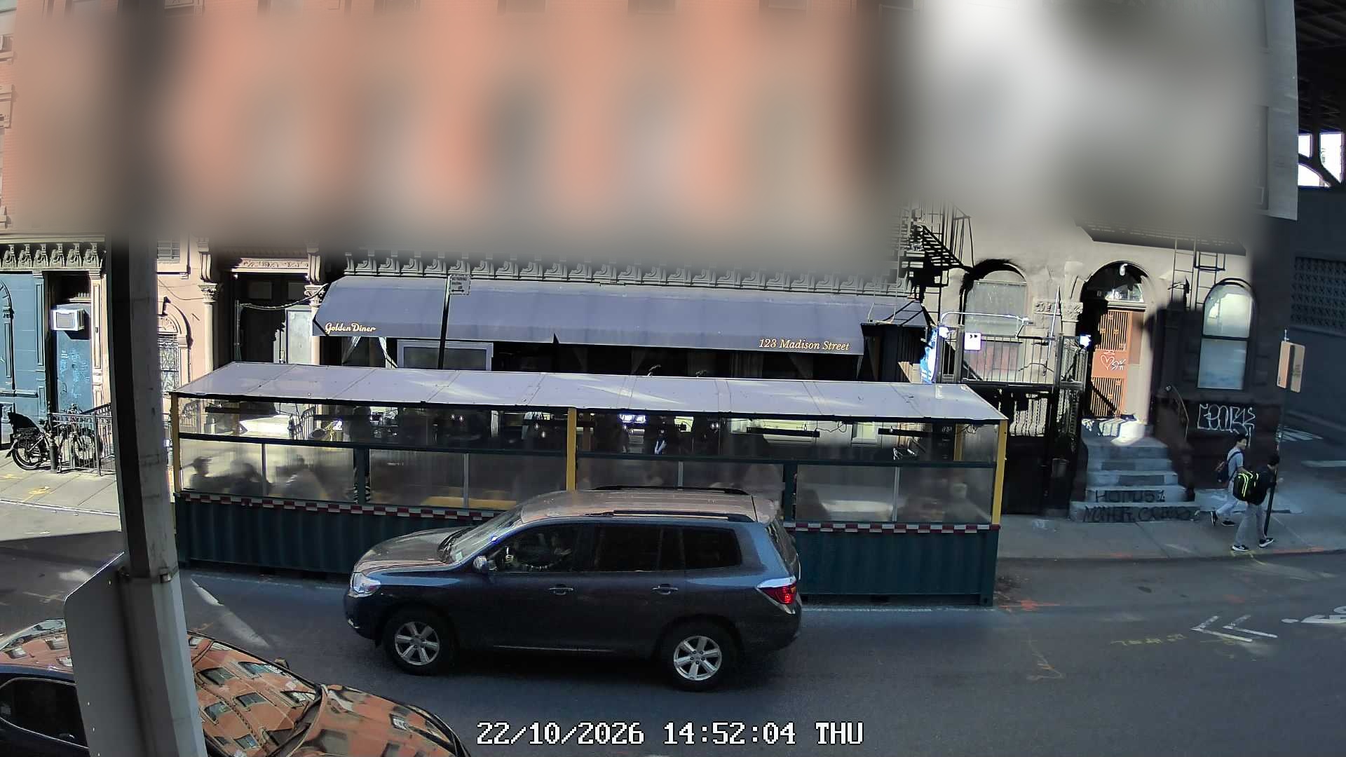 Golden Diner live line camera